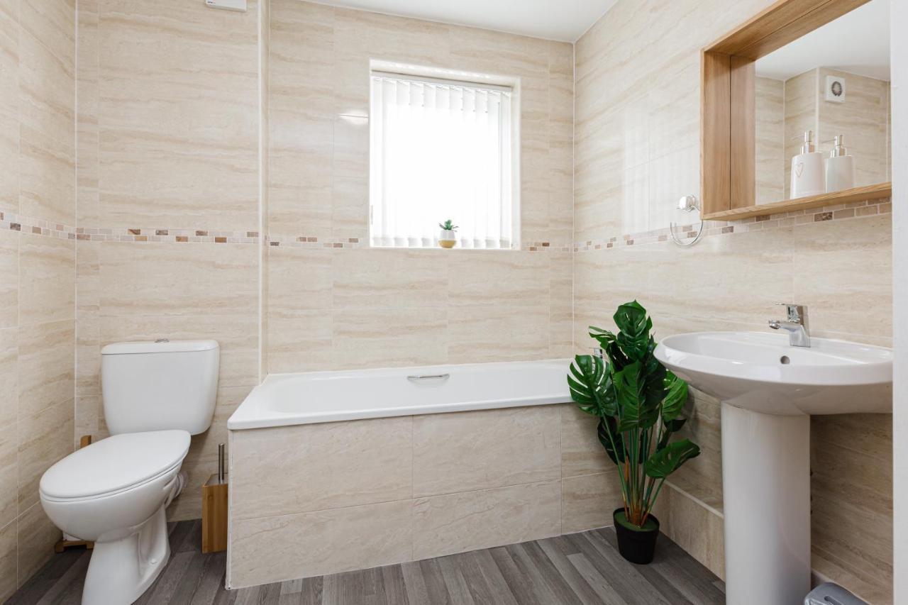 Oxheys House - 5 Bedrooms Contractors Parking Preston  Extérieur photo