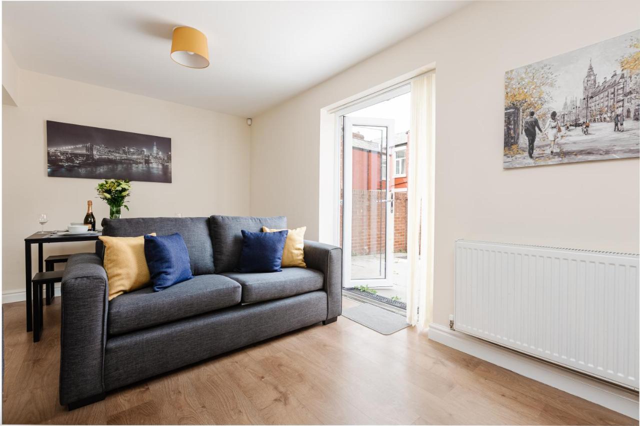 Oxheys House - 5 Bedrooms Contractors Parking Preston  Extérieur photo